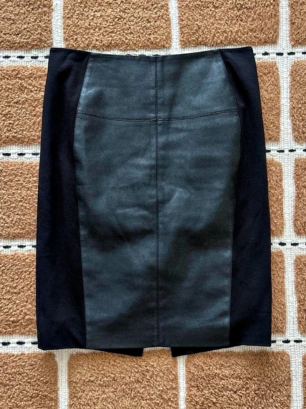 Karen Millen Black Faux Leather and Knit Pencil Skirt Size 8 Like New
